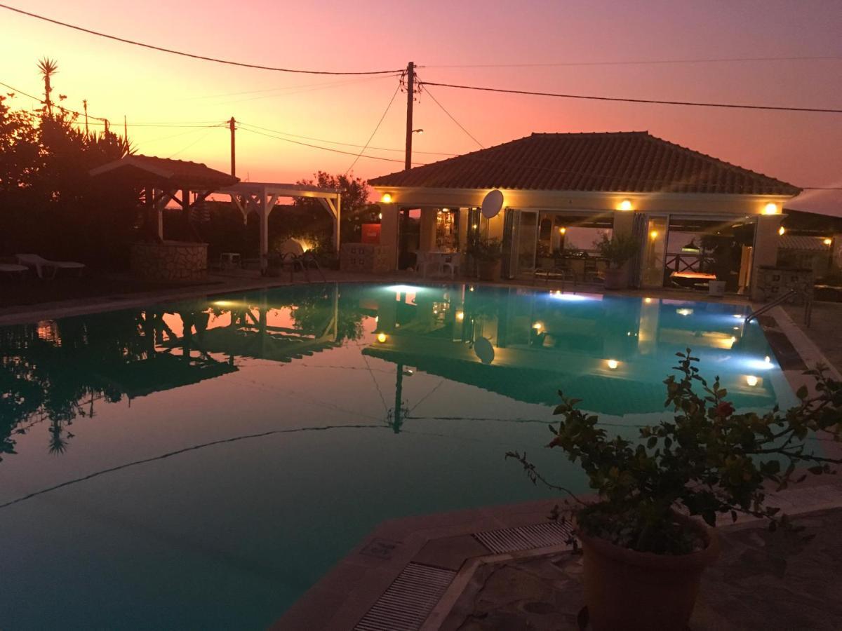 Nafsika Hotel Agios Stefanos Avliotes  ภายนอก รูปภาพ